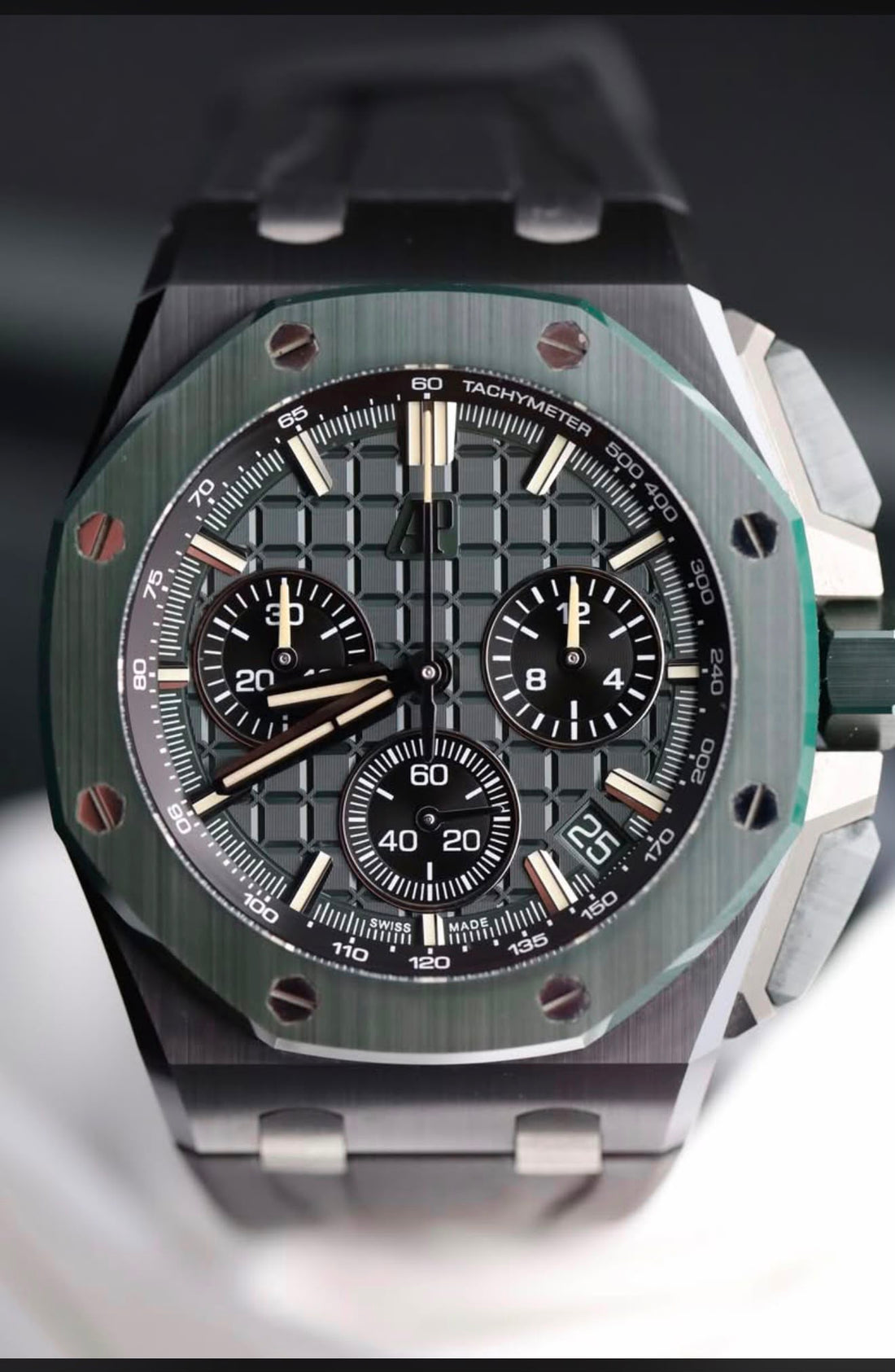 Audemars Piguet Royal 0ak Offshore Chronograph 43mm Ceramic Green Dial - 26420CE.OO.A063VE.01 - 2025