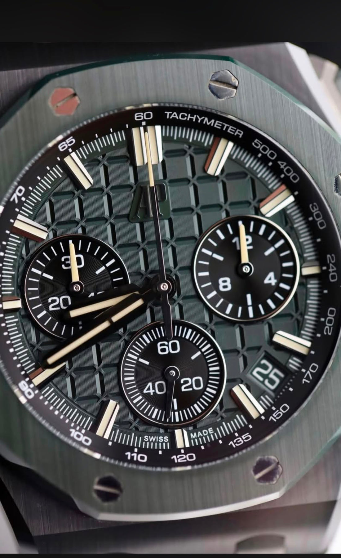 Audemars Piguet Royal 0ak Offshore Chronograph 43mm Ceramic Green Dial - 26420CE.OO.A063VE.01 - 2025